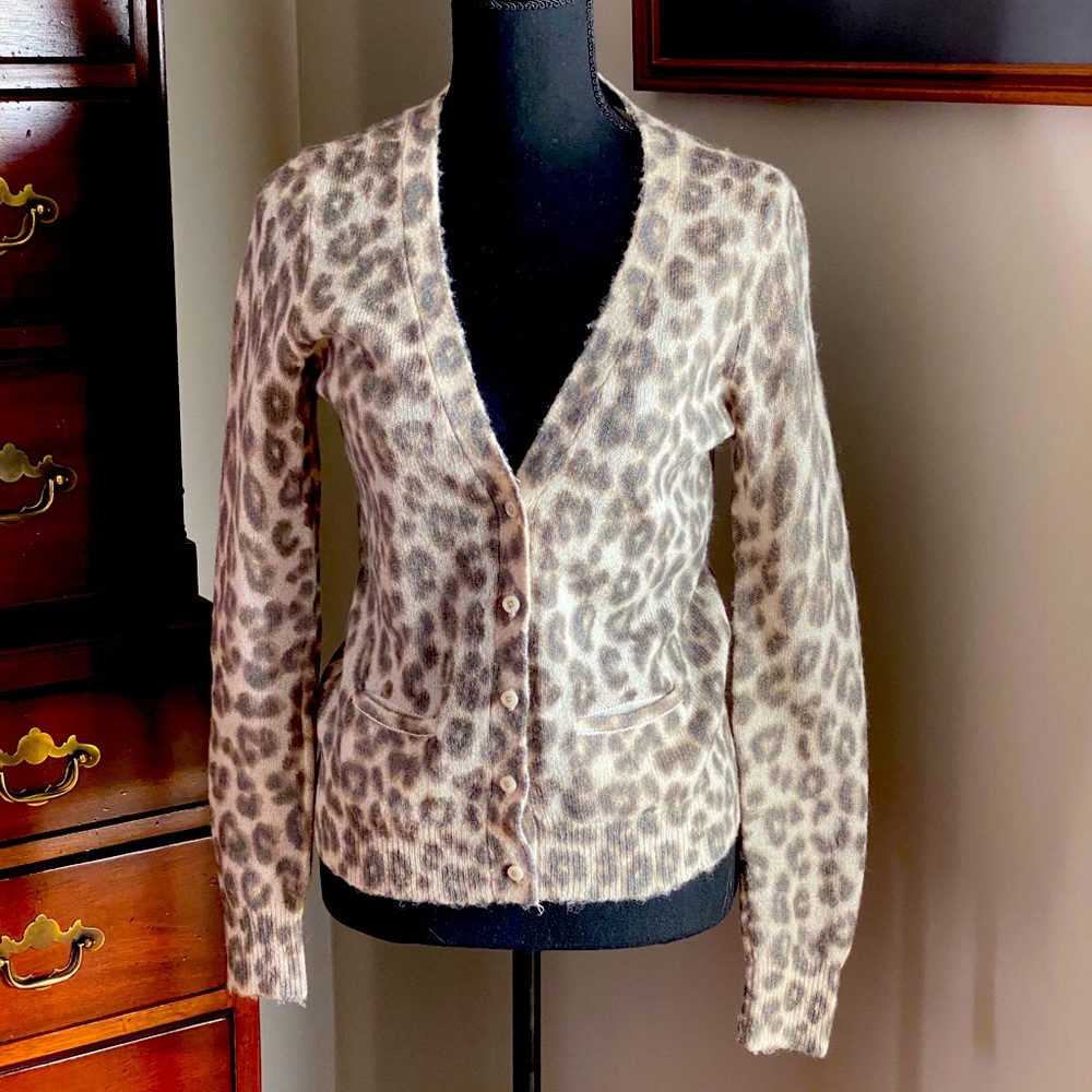 Banana Republic Sweater size M